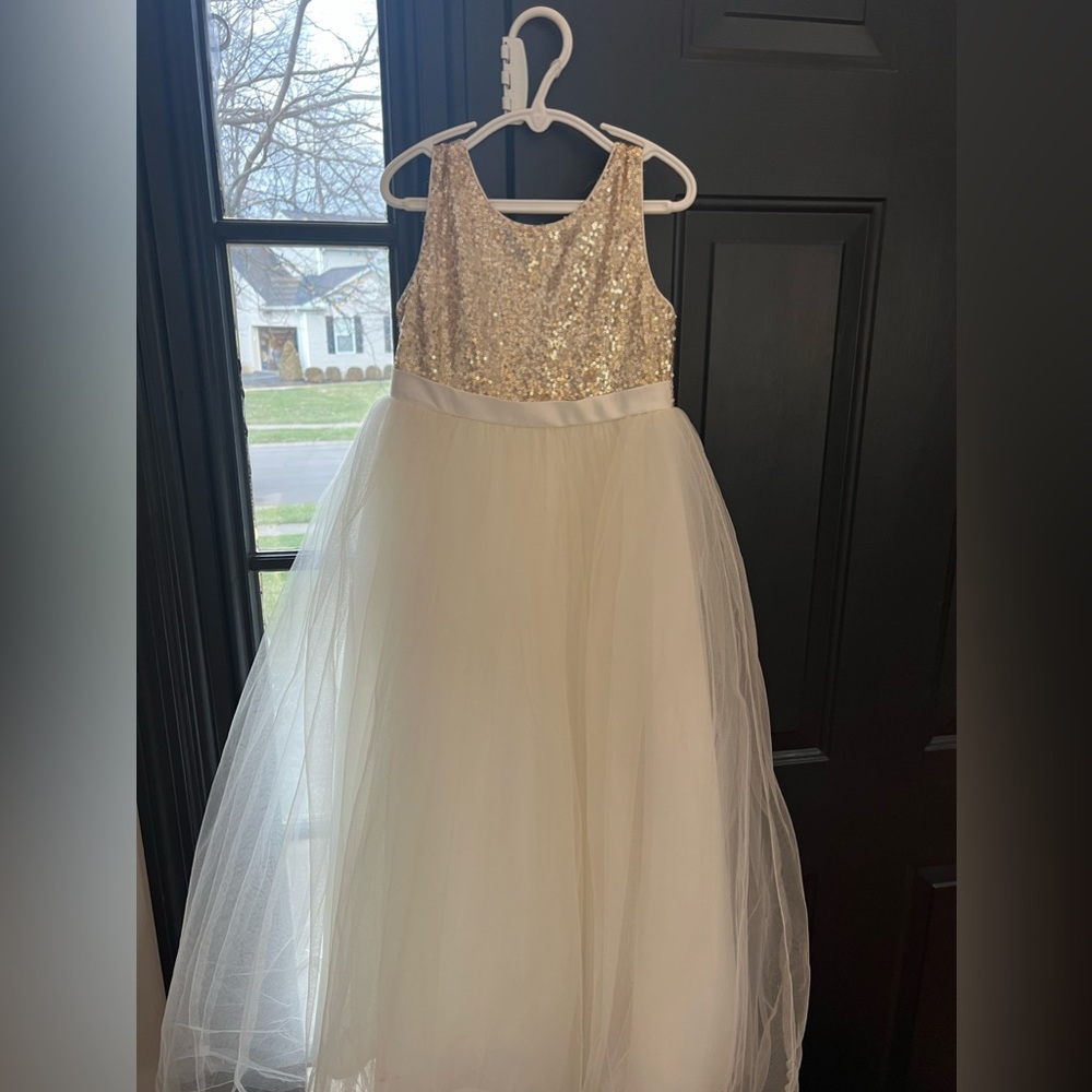 Girl’s formal dress size 7